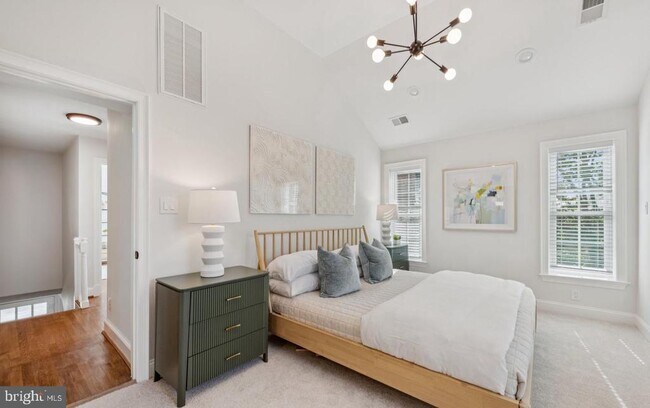 Building Photo - 4413 Butterworth Pl NW