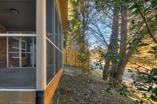 Building Photo - 200 Kline St NW