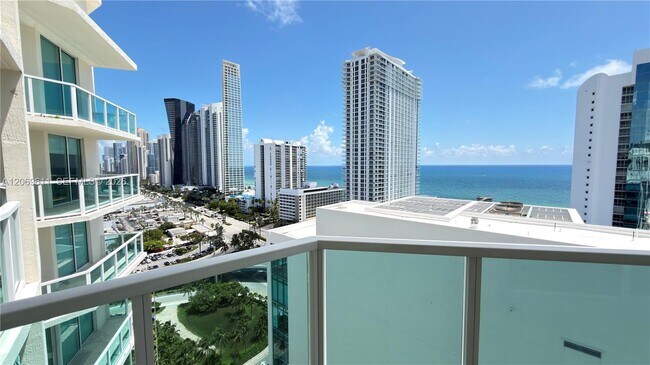 Building Photo - 150 Sunny Isles Blvd