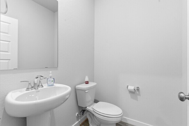 Building Photo - 5403 Kingdom Heights Blvd