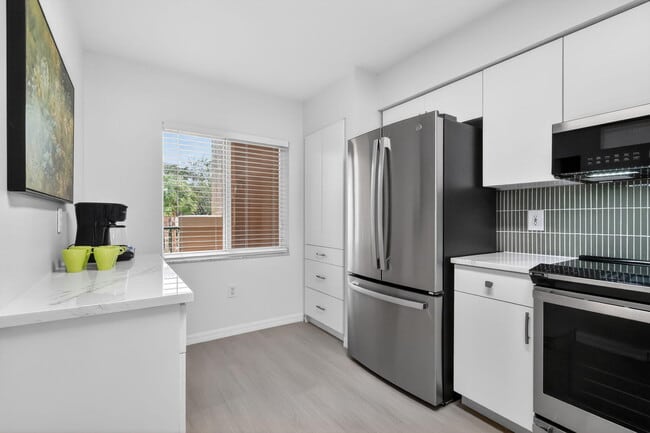 Building Photo - 12547 Imperial Isle Dr