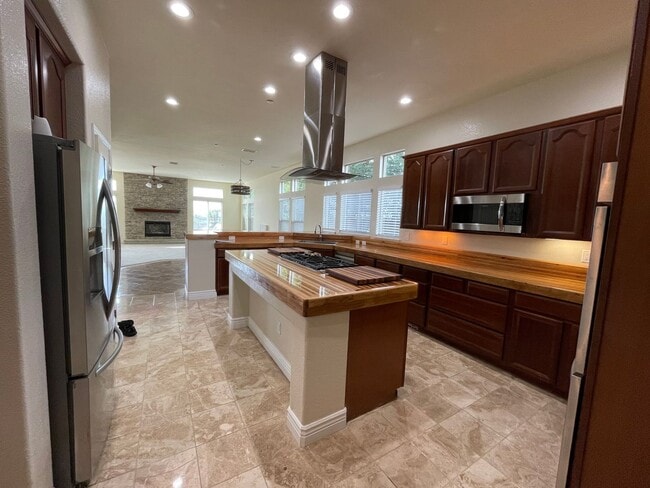 Building Photo - Where Luxury Meets the Skyline – Now Available