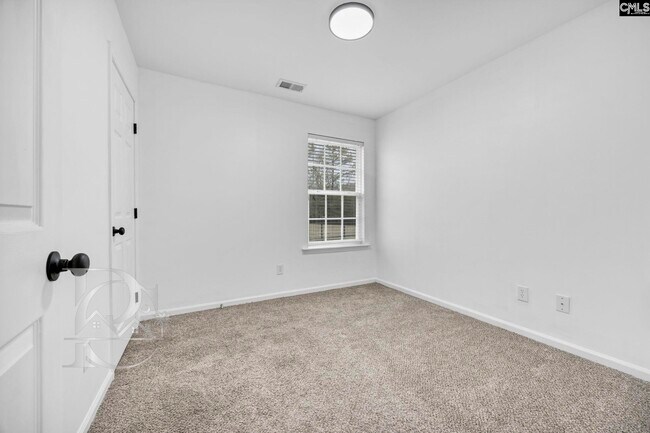 Building Photo - 86 Deertrot Ct