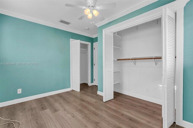 Building Photo - 211 SE 1st Terrace