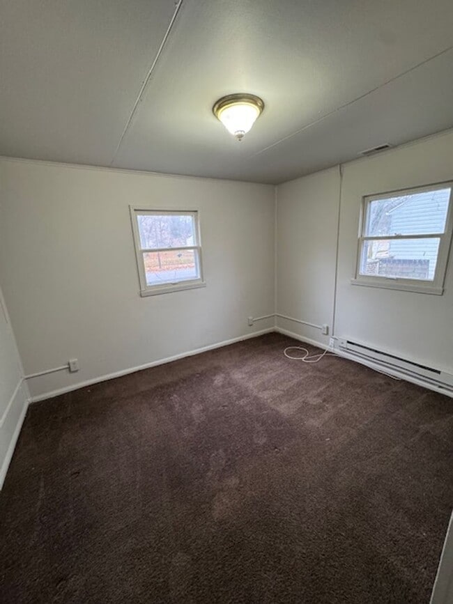 Building Photo - 4602 Oliver St