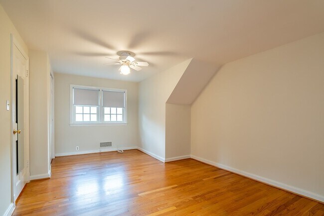 Building Photo - MUST SEE! Cozy Corner Cape in Chevy Chase is Move-in Ready!