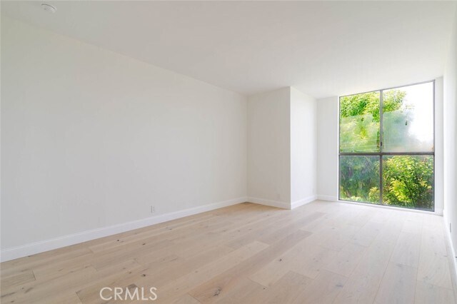 Building Photo - 1305 N Columbus Ave