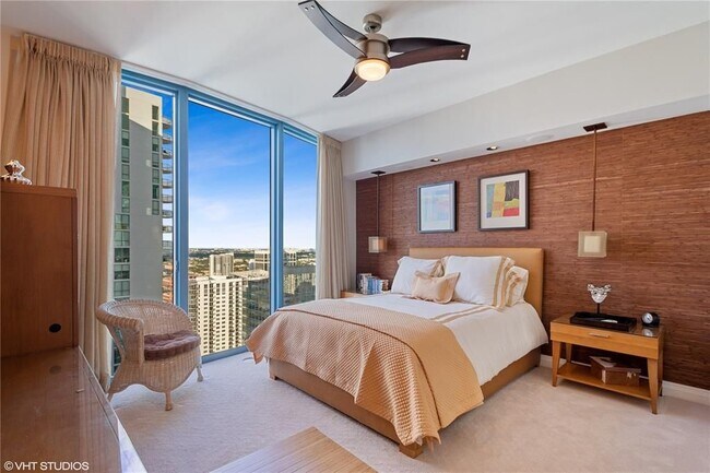 Building Photo - 333 Las Olas Way