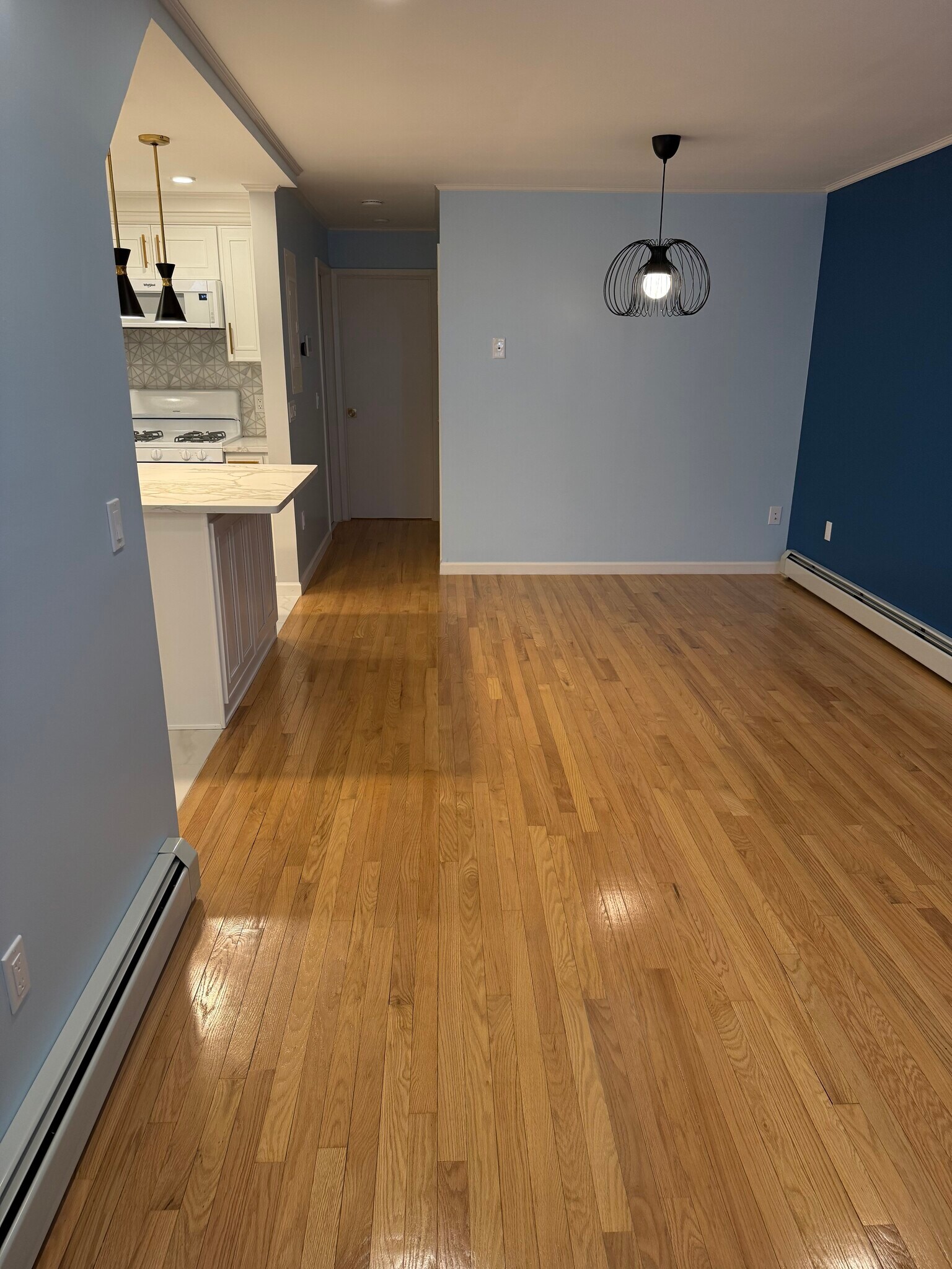 Real Hardwood floors. - 46 Hull St