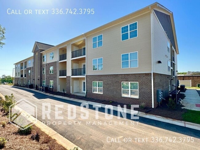 Building Photo - 1020 S Williamson Ave