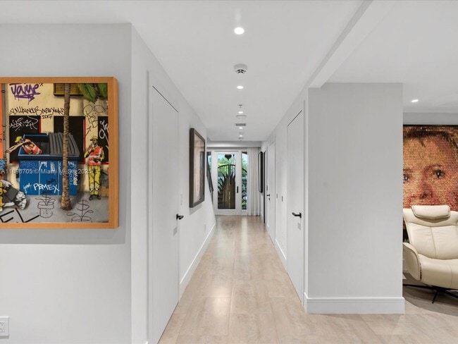 Building Photo - 3501 N Ocean Dr