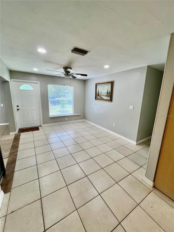 Building Photo - 7115 Orpine Dr N