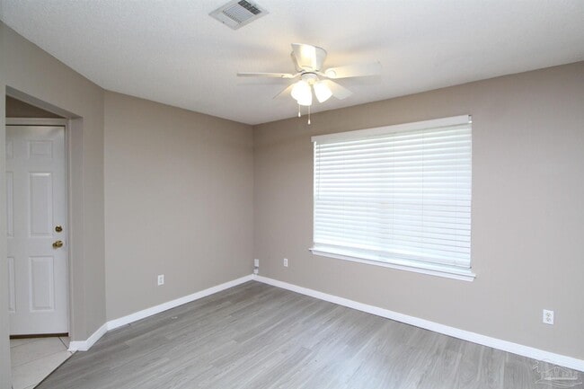 Building Photo - 6923 Cedar Ridge Cir