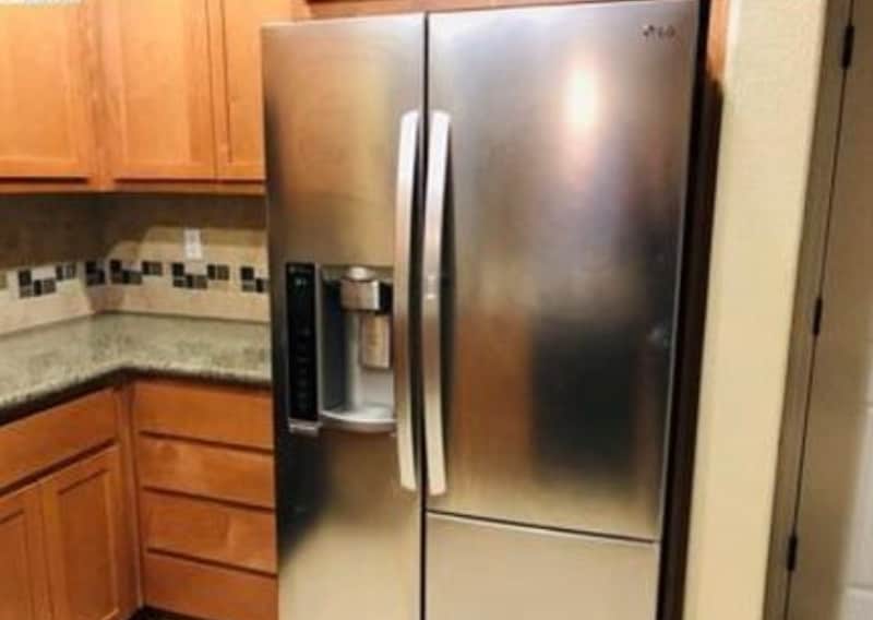 Building Photo - 700 Old Oak Ln