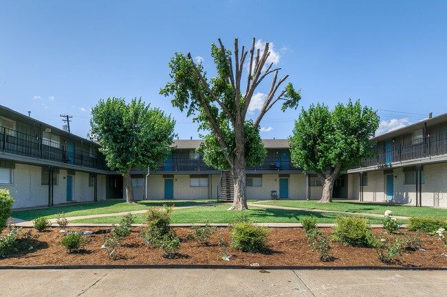 Building Photo - 3525 NW 50th St