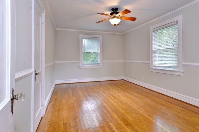 Building Photo - Delightful Home in Brandon Heights