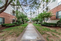 Building Photo - 4860 Eisenhower Ave