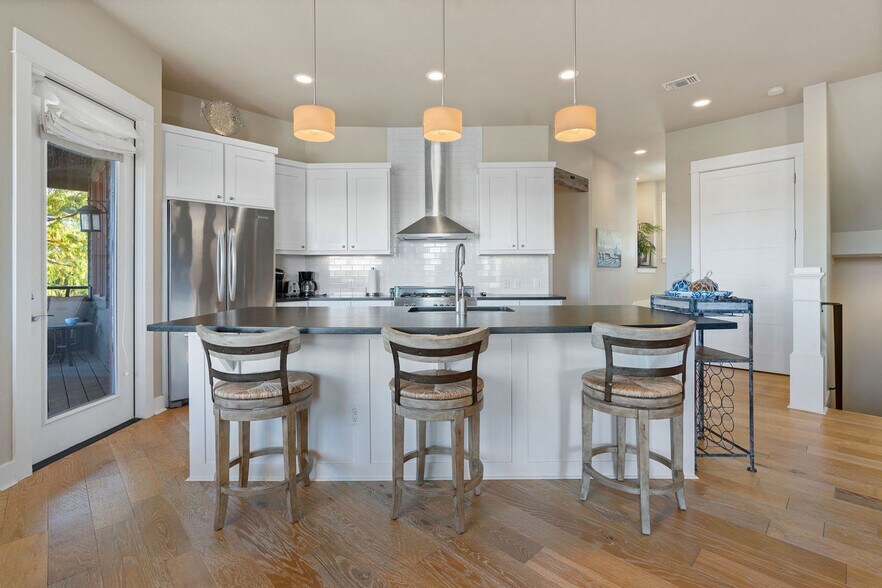 Building Photo - 2208 Sea Biscuit Cove