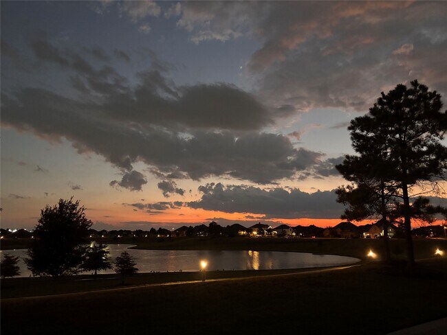 Building Photo - 7414 Evelyn Grv Dr