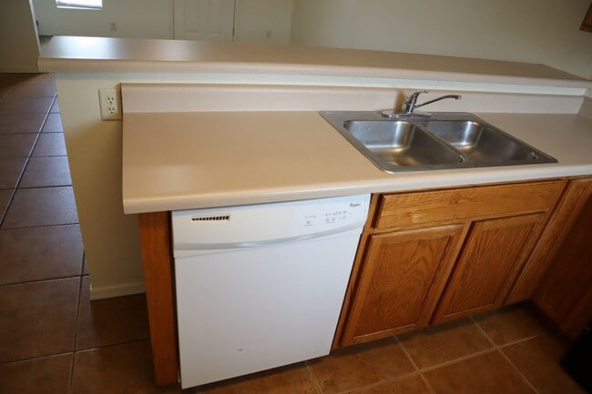 Building Photo - Cool Price, Hot Item!