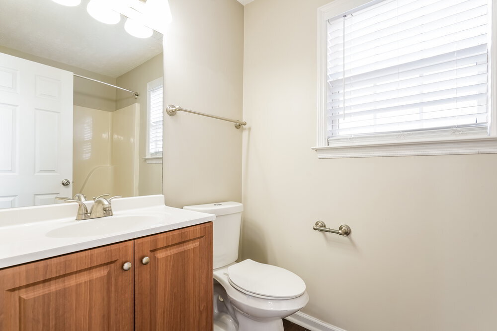 Building Photo - 1829 Lakewood Village Dr