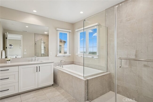 Building Photo - 309 Paradiso