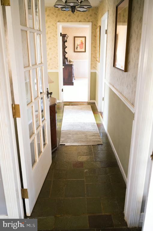 Building Photo - 796 Whitmer Rd