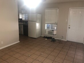 Building Photo - 710 Colquitt St