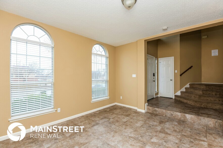 Building Photo - 2208 Havenwood Dr