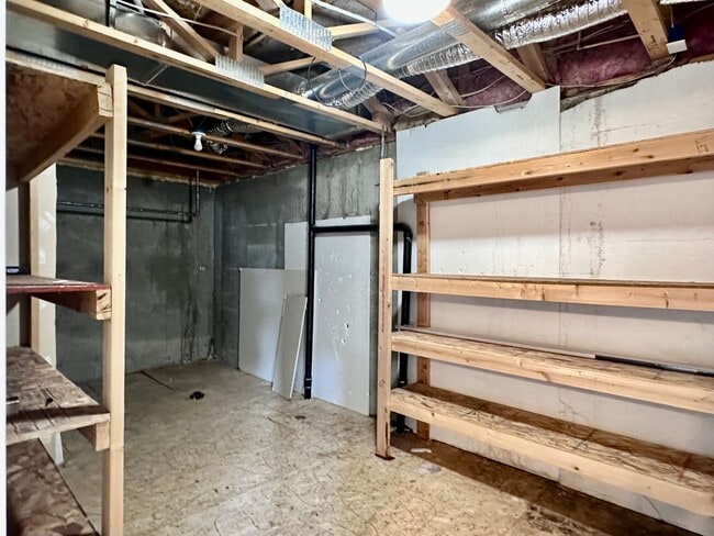 Building Photo - Conveniently Located Home in East Quincy H...