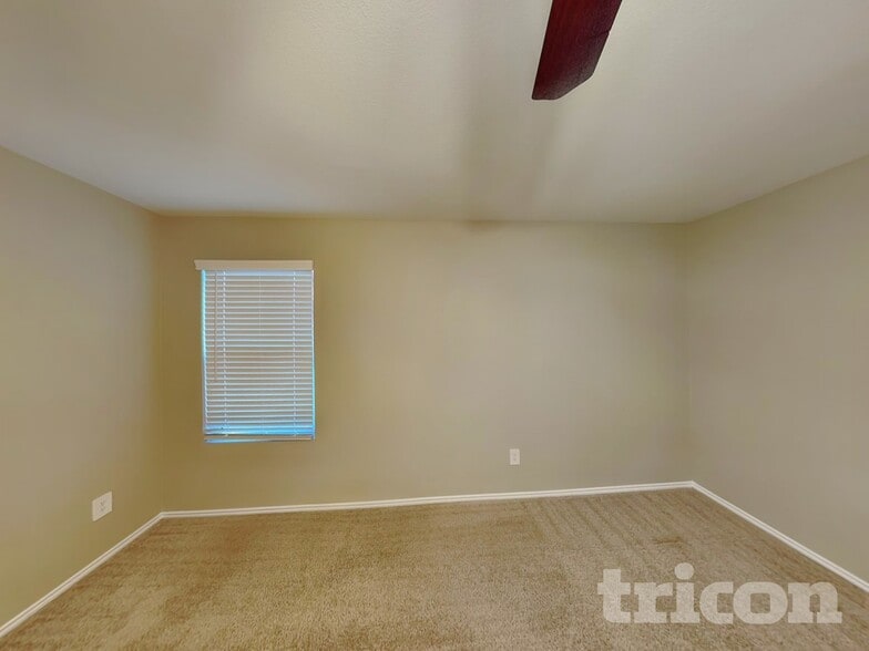 Building Photo - 1001 Odlozil Ln