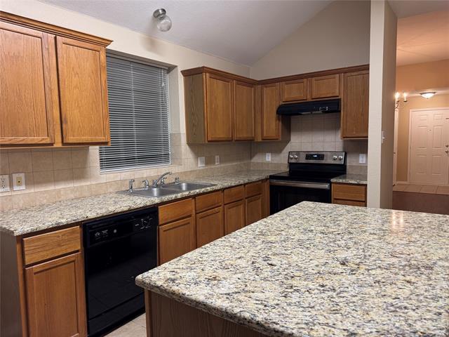 Building Photo - 10105 Benwick Dr