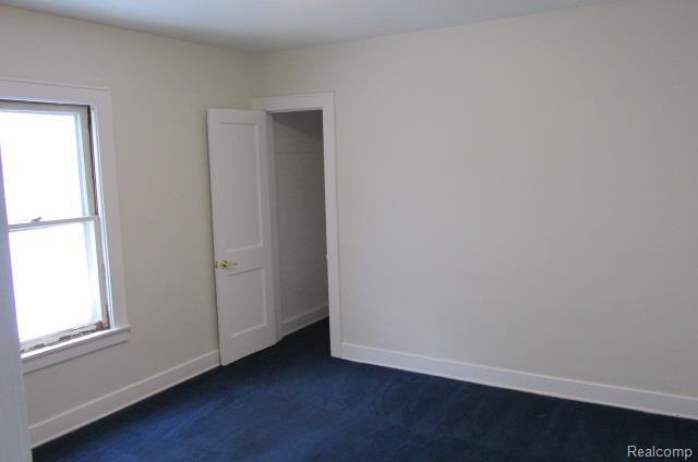 Building Photo - 995 Lakeview St