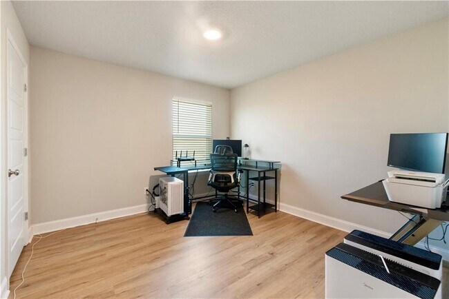 Building Photo - 8120 Fairview Ct