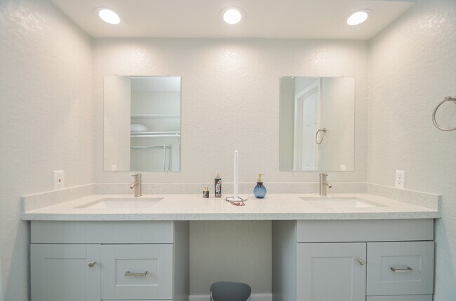 Building Photo - 2607 Harvest Moon Dr