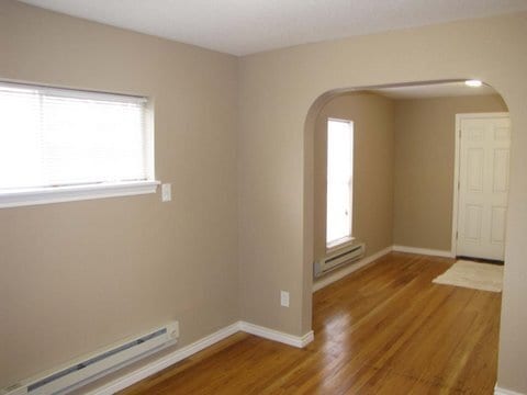 Building Photo - 2 BEDROOM, 1 BATHROOM SINGLE FAMILY HOME C...