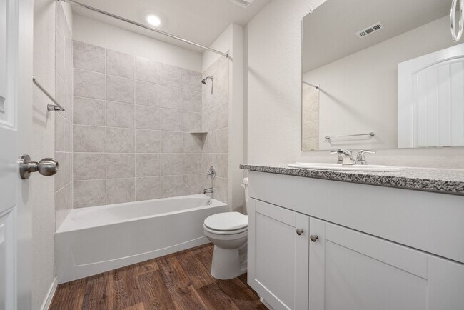 Building Photo - Modern 3/2 Home | Open Living | Private Primary Suite Retreat