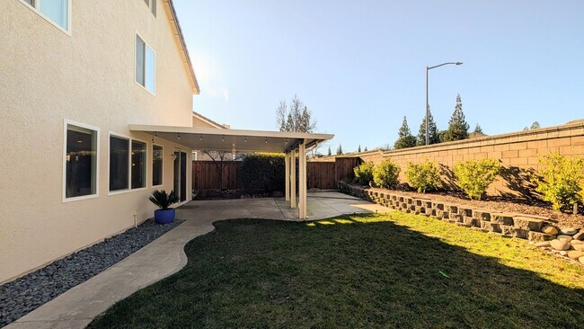 Building Photo - Gorgeous Single Family Home in Rocklin