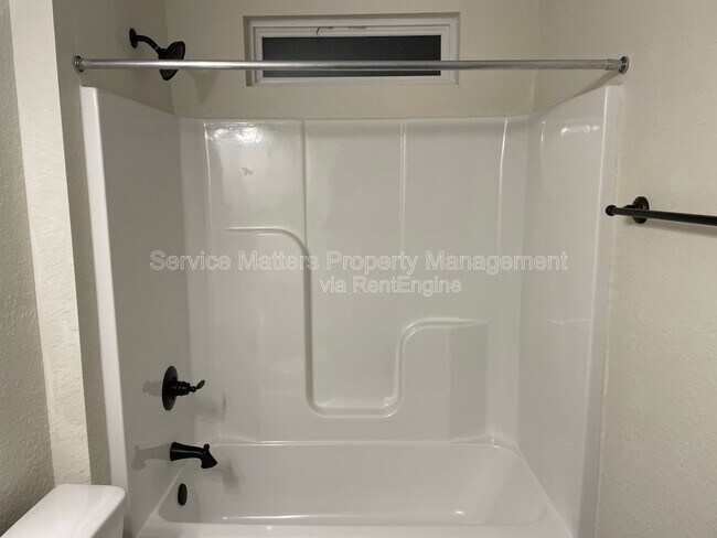 Building Photo - 5157 Peach Dr