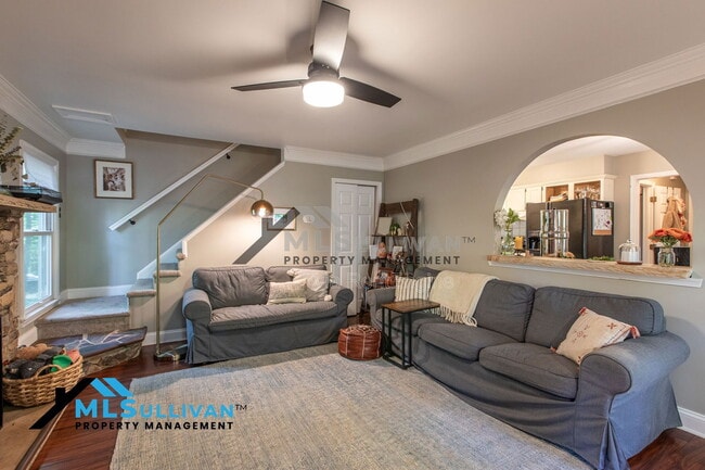 Building Photo - 5623 Lake Elton Rd