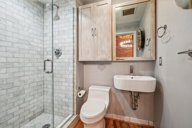 Building Photo - Open floor living at its best! 1 BR/2 BA l...