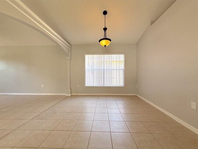 Building Photo - 3/2 Home with a 1-Car Garage in Apopka