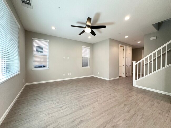 Building Photo - 6025 Palermo Way