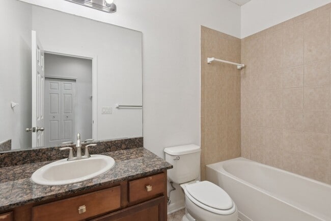 Building Photo - 12805 Avelar Manor Pl