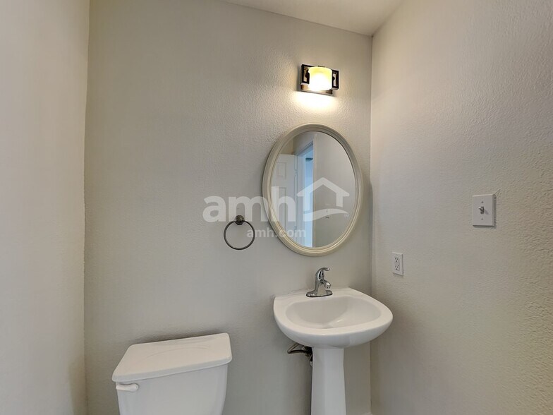 Building Photo - 3312 Whisper Bluff