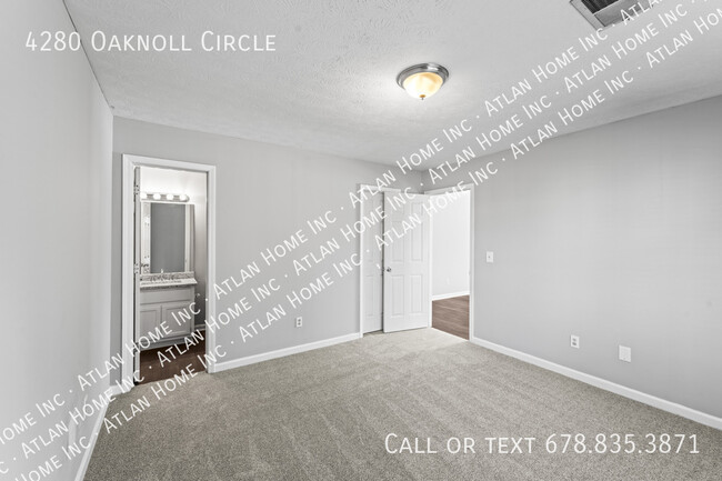 Building Photo - 4280 Oaknoll Cir