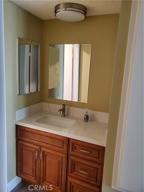 Building Photo - 23617 Golden Springs Dr