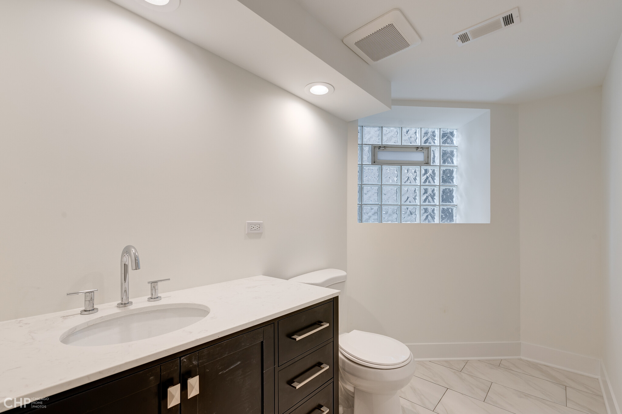 Building Photo - 4113 N Ashland Ave