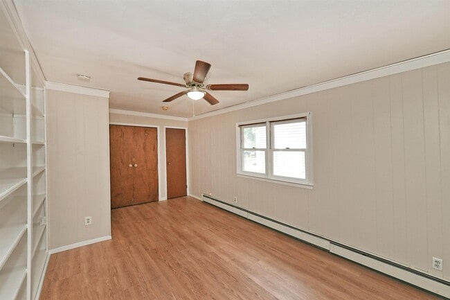 Building Photo - 38 Juanita Ave