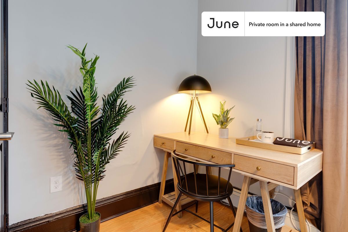 Building Photo - Room in Shared 4 bed/1.5 bath home